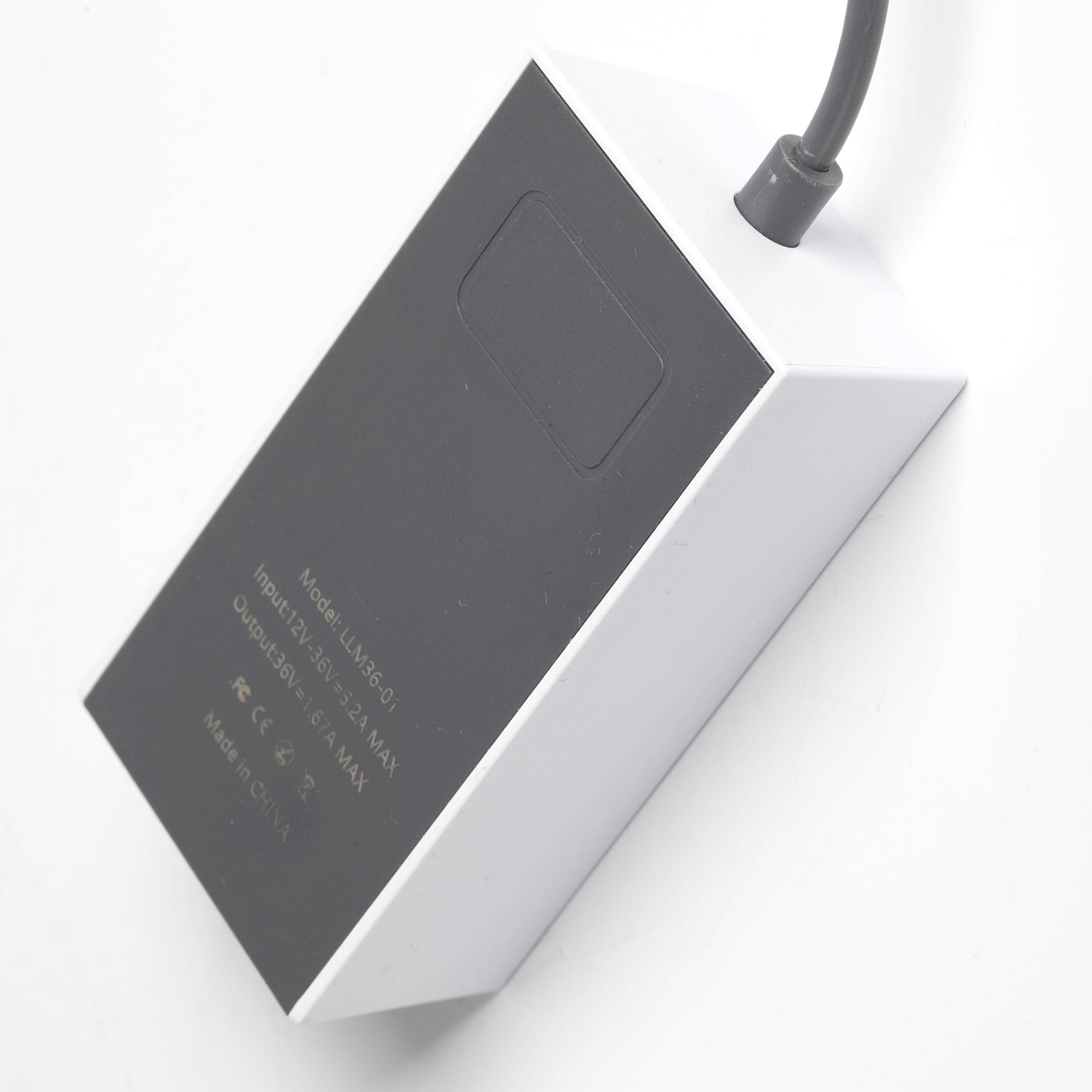 Aluminum Alloy & ABS Composite Shell for Superior Heat Dissipation and Durability Under High Loads.