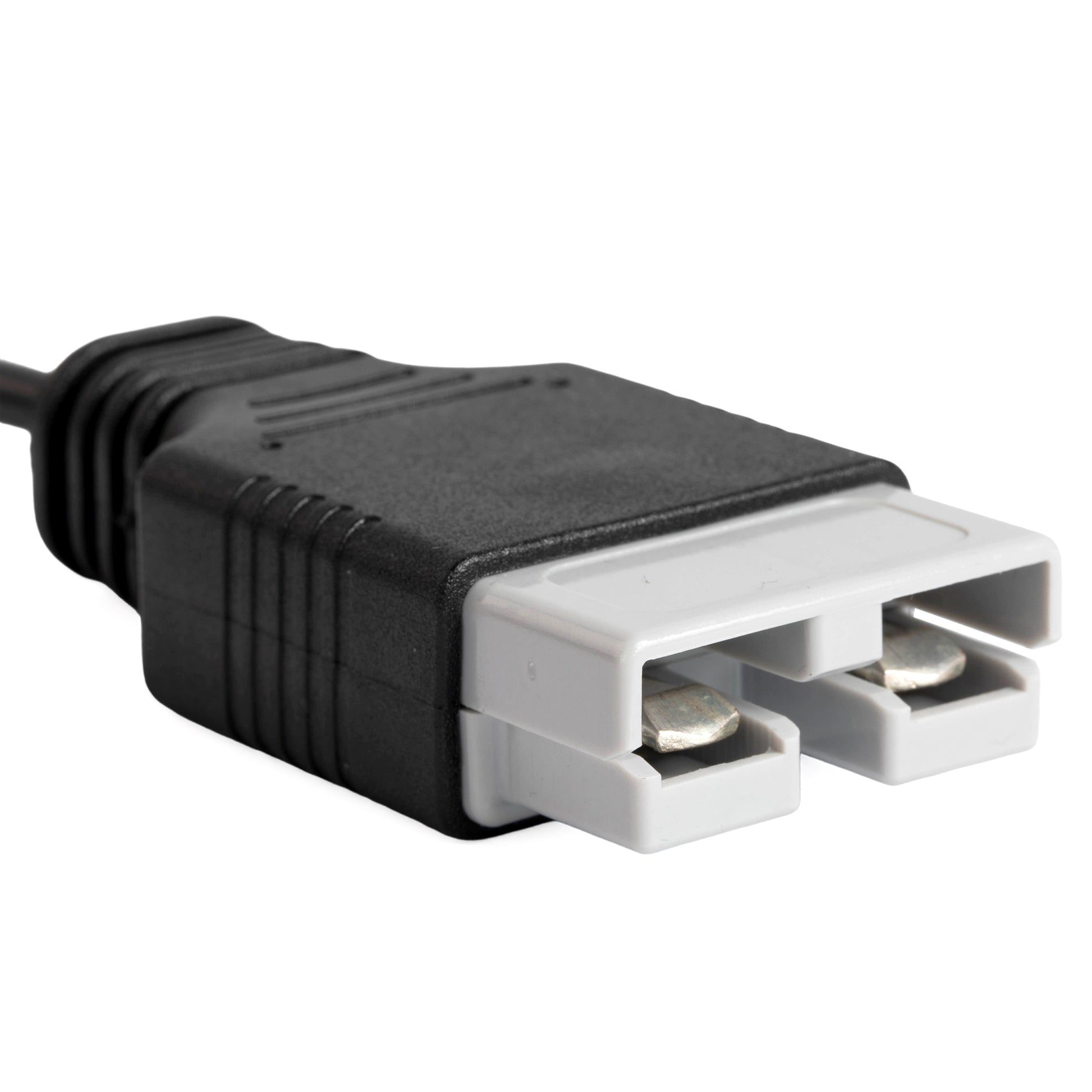 18AWG Silver-Plated Copper Conductors for Lowest Impedance and Near-Zero Power Loss Over 3m.