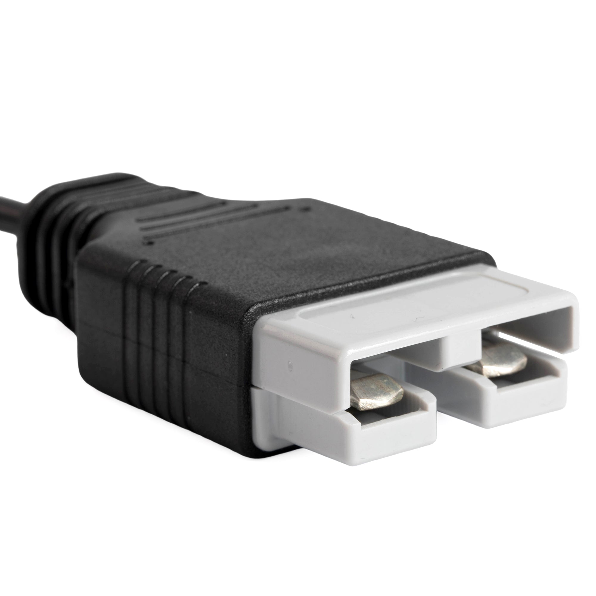 18AWG Silver-Plated Copper Conductors for Lowest Impedance and Near-Zero Power Loss Over 3m.