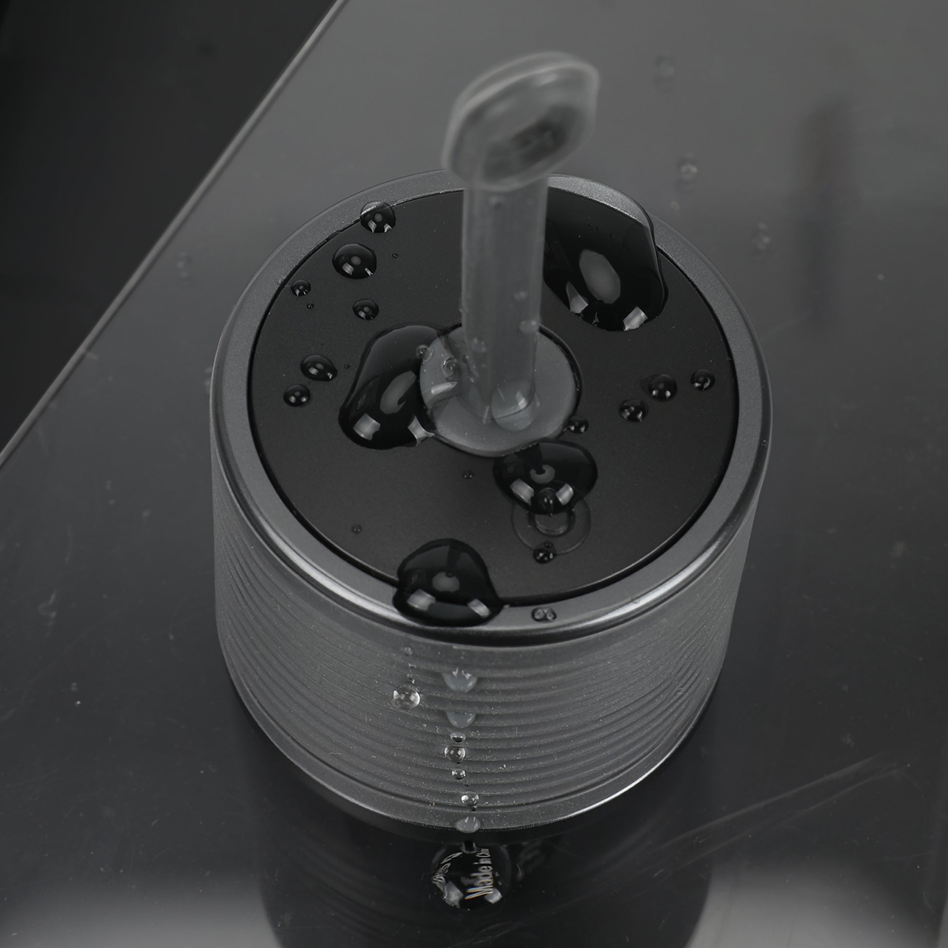Off-Road Vibration-Resistant Design with Anti-Slip Rubber Gasket, Reinforced Plug, and Included Dust-Proof Cap.