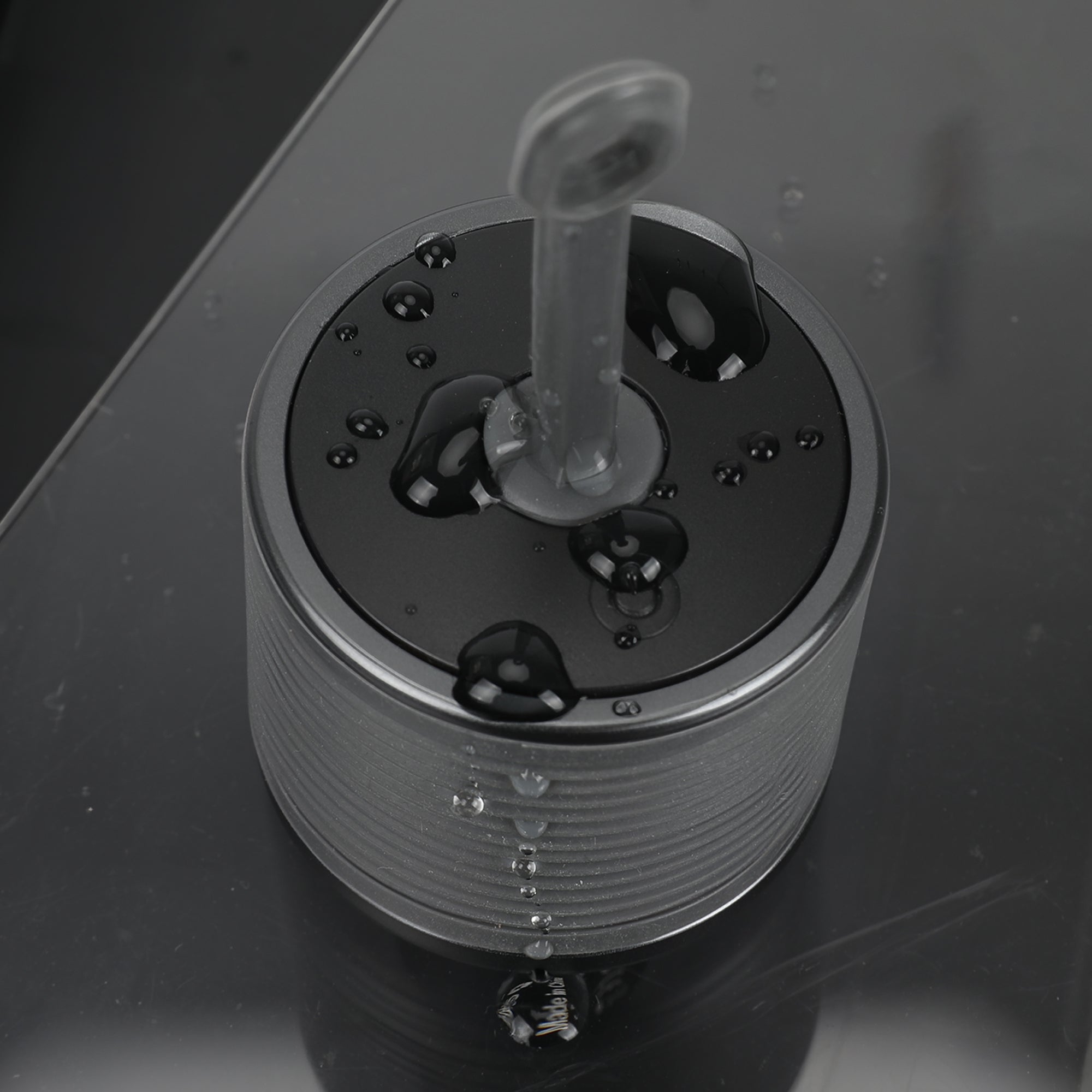 Off-Road Vibration-Resistant Design with Anti-Slip Rubber Gasket, Reinforced Plug, and Included Dust-Proof Cap.